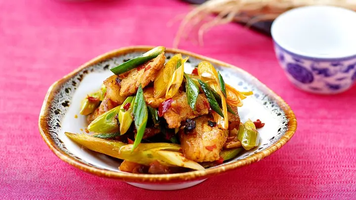 与回锅肉并称姊妹花的川味家常菜：生爆盐煎肉