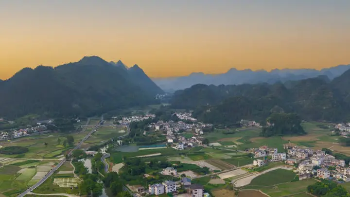 同程旅行:Country Stay成新宠,“过夜热”重塑乡村文旅新格局