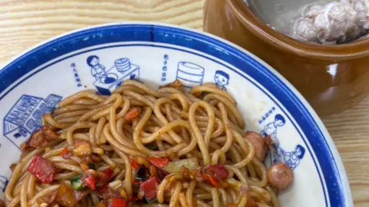 爽滑弹韧咸鲜香辣,一口尝尽南昌拌粉独特风味