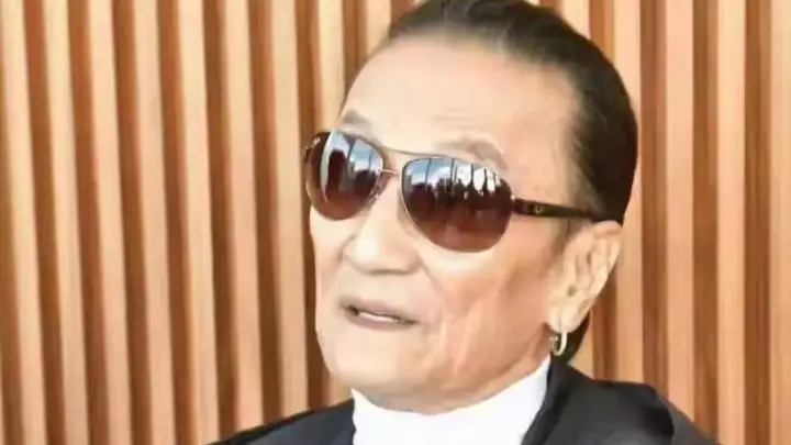 谢贤遗嘱九成遗产留给两孙，谢婷婷发文回应质疑：父亲的决定我尊重