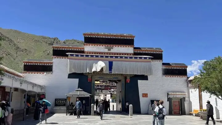 日喀则扎什伦布寺9月启幕 探访班禅驻锡地藏式古朴寺院
