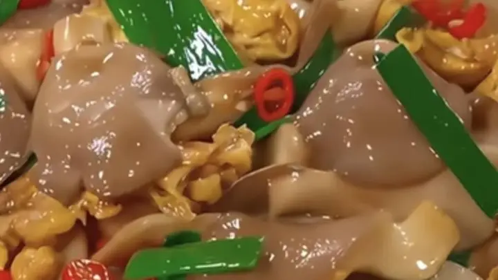 平菇炒鸡蛋：鲜香滑嫩 微辣美味