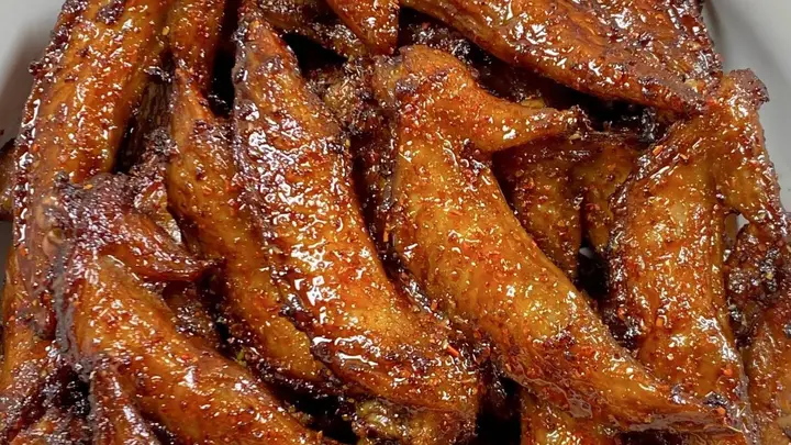 一口入魂的香辣鸡翅尖