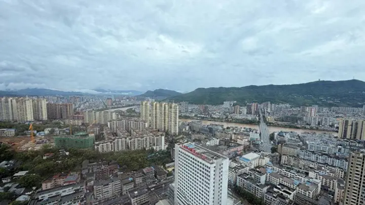 你喜欢这样的旅游?自然风景越来越少,同质化千篇一律人为造景!