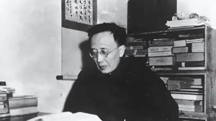 76年郭沫若想去周总理追悼会,被阻拦后悲痛说道:这是最后一面了