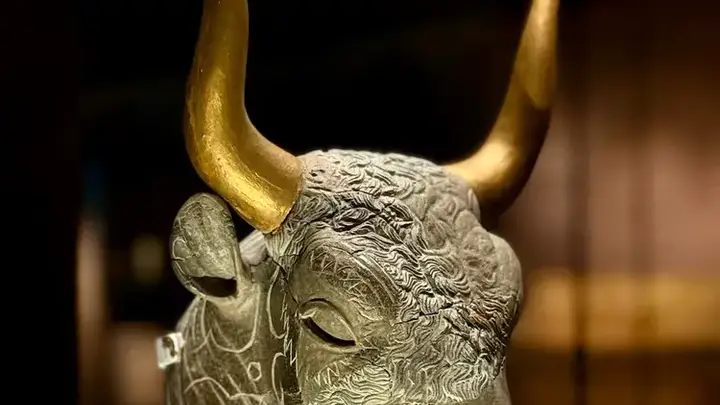 灰烬下的史诗丨奇美高贵的酒器,庞贝古城与古滇国