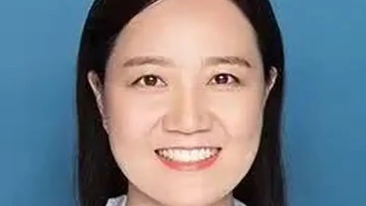 女宝宝私处出现白带，正常吗？