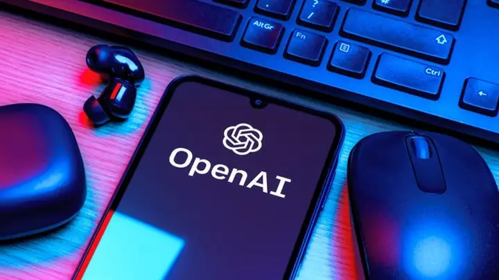 OpenAI内外交困：苹果起诉 11大核心员工集体跑路