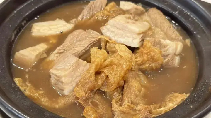 肉骨茶的药性与乡愁