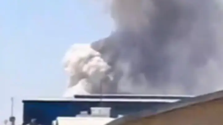 当地时间4日伊朗德黑兰省沙姆萨巴德工业区突发爆炸 18人受伤待救援