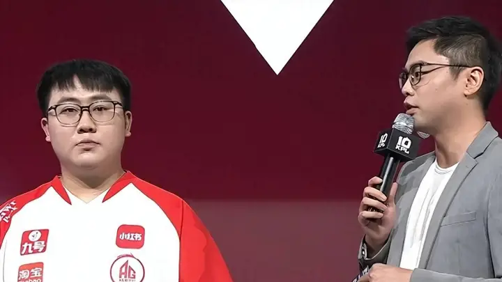 AG队史第二次输TES,还不如三皇时期,轩染透露队内天天乐呵呵