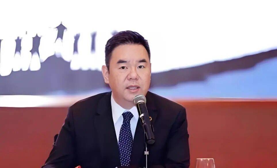又一个首富栽了！许家印之后，广州首富张劲被判无期，千亿清零