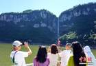湖北恩施：清江山水引客来