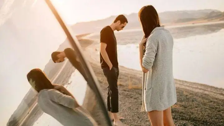 房贷与选择:中年人为何仇视不婚不育的年轻人?