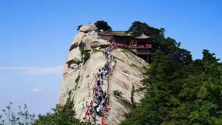 15岁少年华山下山遇出行困境引热议!周兆成:景区收费应当充分保障游客知情权
