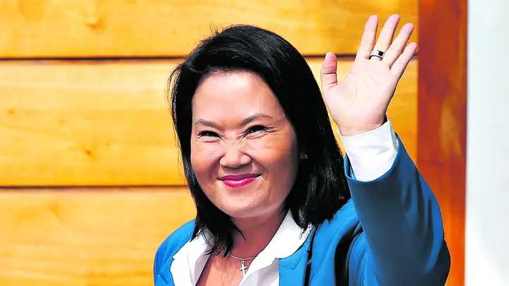 19岁的“第一夫人”,51岁的秘鲁女总统