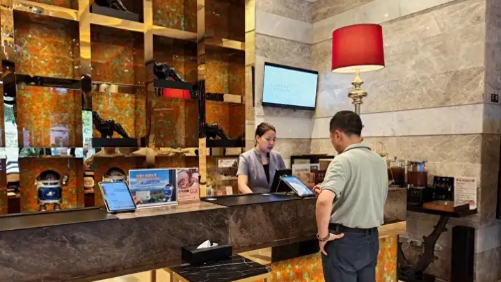 酒店“24小时退房制”受好评,能推广吗?