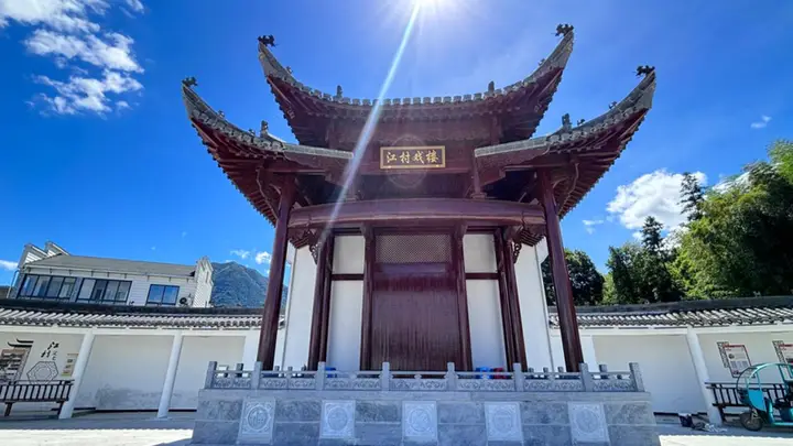 安徽旌德:家门口有大戏楼