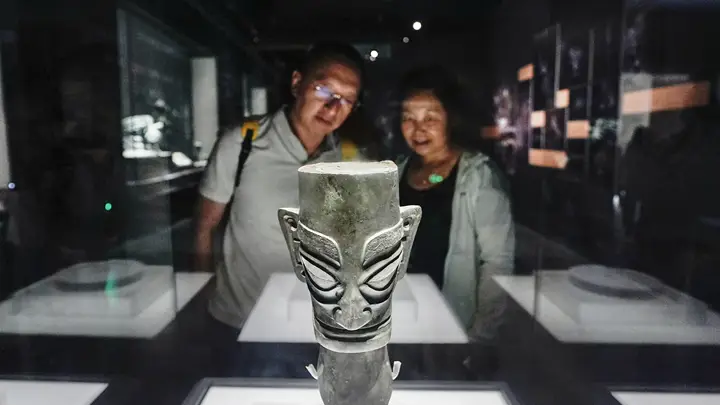 青铜对话:蜀地与宁夏地区青铜文物展亮相银川