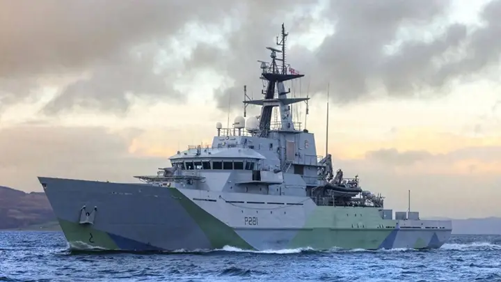 俄舰英吉利海峡实弹射击 英法军机空中监视