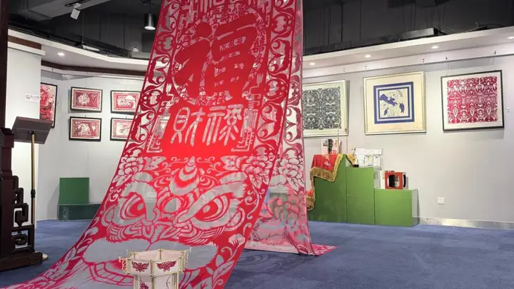 2026福田市民共享展厅11场免费展览即将启幕 巨型植绒剪纸邀你共赴非遗盛宴