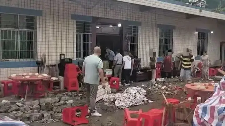 升学宴致5死17伤,知情人:小孩高考500多分,其父得了癌症;主家亲属:主家发愁怎么赔偿,望大家嘴下留情;当地镇政府发声
