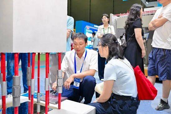 人民网｜智能建造赋能城市更新 长沙筑博会集中展示行业新成果