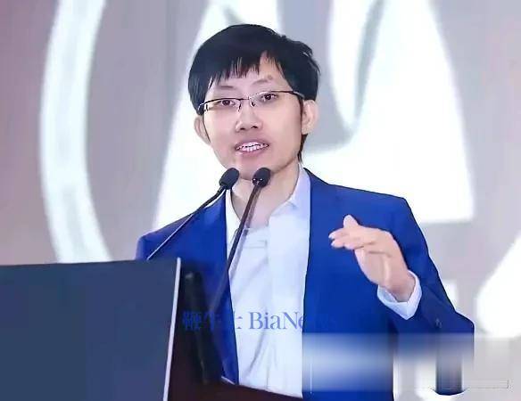 DeepSeek梁文锋身价2440亿，成为全球最富有AI创业者