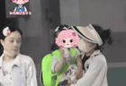 李小璐疑似怀二胎 带神秘小女孩回家