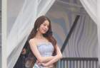 张元英这双“水晶凉鞋”,怎么和我小时候那双一模一样?