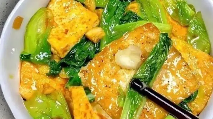 小暑将至，建议少吃西瓜和苦瓜，多吃8种碱性菜，开胃消暑不上火