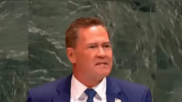 古巴外长猛烈敲桌,痛斥美国代表撒谎!美代表:这是美国不是哈瓦那