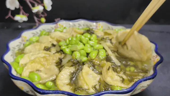 就喜欢这样蒸一盘,四种食材搭配一锅出!鲜鲜嫩嫩一口就爆汁、吃出满口好味,好吃好做全家都爱
