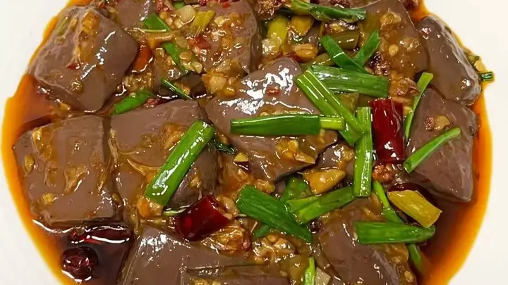 香辣嫩滑的火爆鸭血,一口入魂的下饭神器