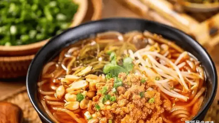 原创这碗肉沫汤粉,我家隔两天就得来一次,汤鲜粉滑,连汤汁都不剩