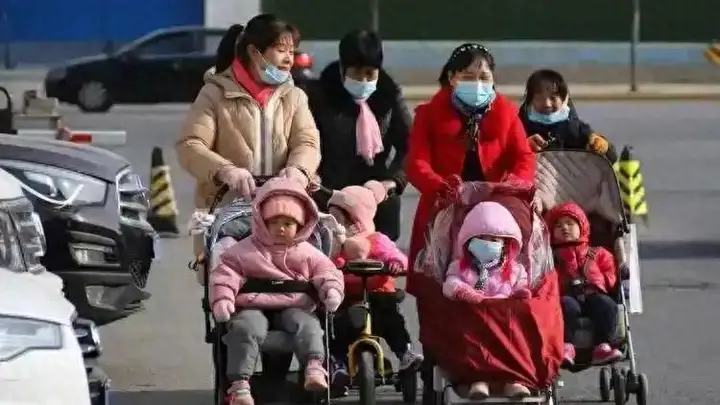 原创人口出生率断崖式下降,最多六年,各种弊端就会出来,内卷更严重