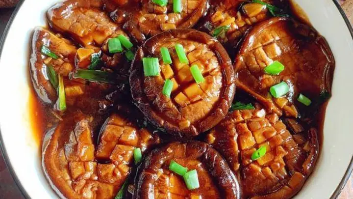 鲜香味浓家常红烧香菇,素菜也能吃出肉滋味