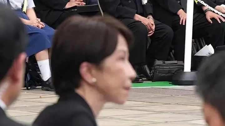 8月15日,中国外交部国防部都加班了