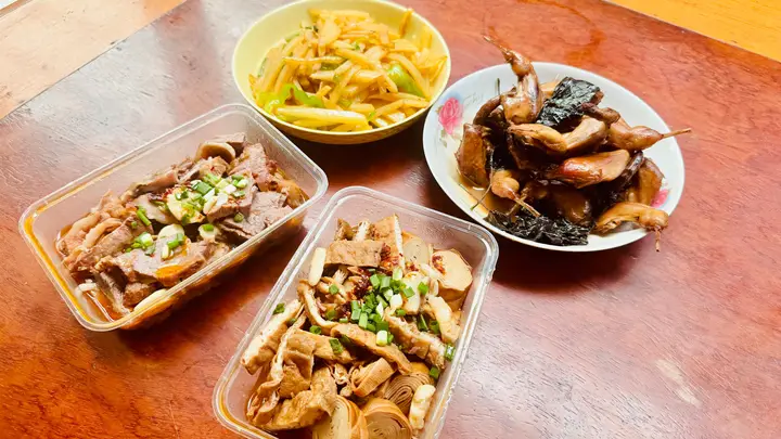 回村后,已经不太想吃饭了,但还是需要烧