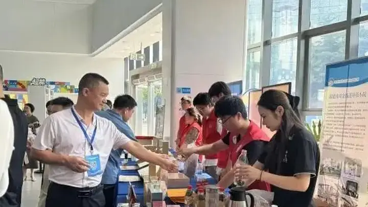 成果亮相科技馆，茶香科创引点赞——白芽奇兰茶科技小院参展风采