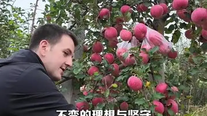 一个美国人为什么对中国共产党这么有感情？