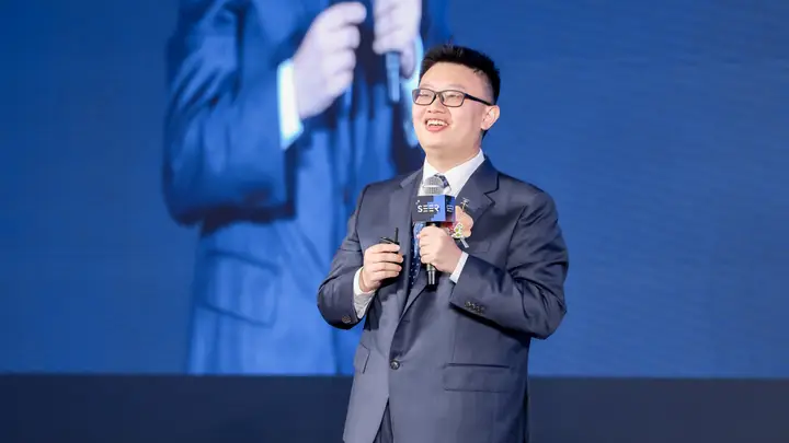 机器人大脑,值钱的生意还是卖炭的苦活?