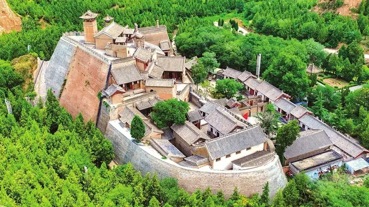 山西夏县堆云洞景区：古建错落 景美如画