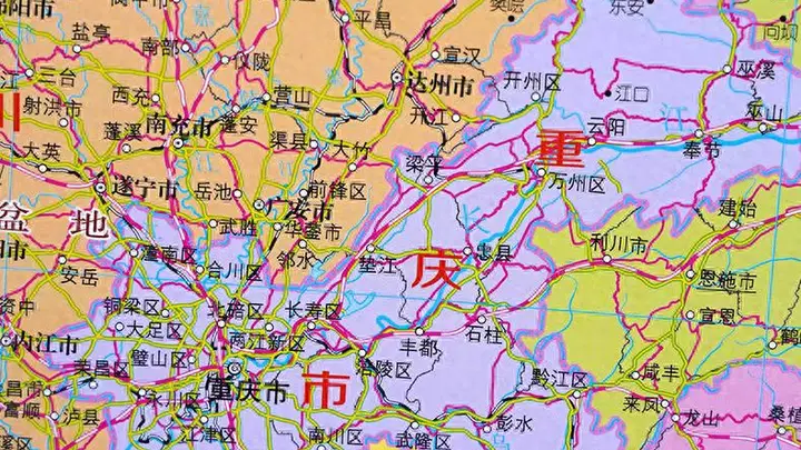 原创彭水县在重庆东南,地处武陵山区乌江畔,县城宜居慢生活好去处