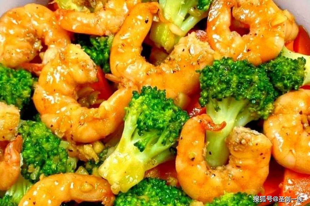 提供8道家常菜食谱，每一道都低卡又解馋，健康又美味