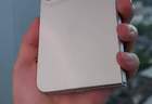 白色版苹果iPhone Ultra折叠手机机模再次曝光