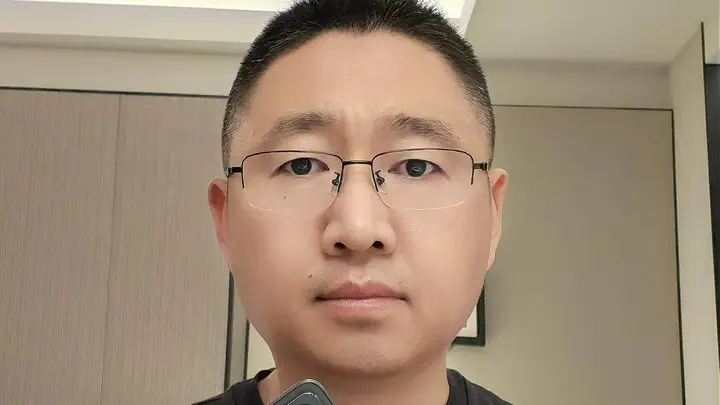 拯救者手机Y70新一代 养虾玩机两不误