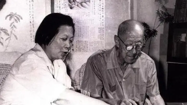 他捐给故宫上千亿,晚年想住高级病房被拒,院方:你级别不够!