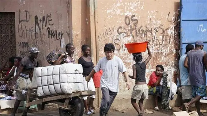 100万“华人”在非洲为何不愿回国?可能是土豪与穷人的差别