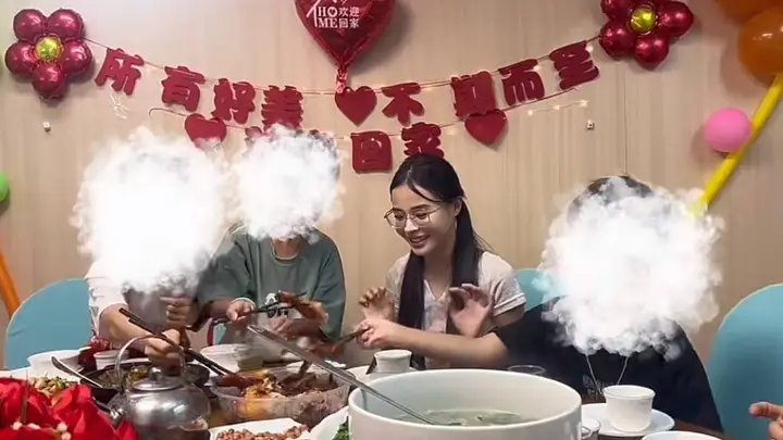 7岁被送走,百万网红认亲后因追责与家人决裂